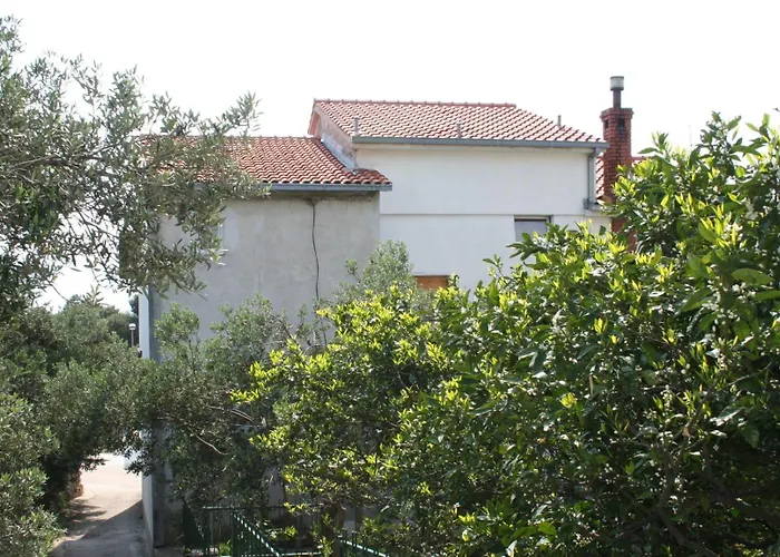 518b Daire Podgora (Split-Dalmatia)